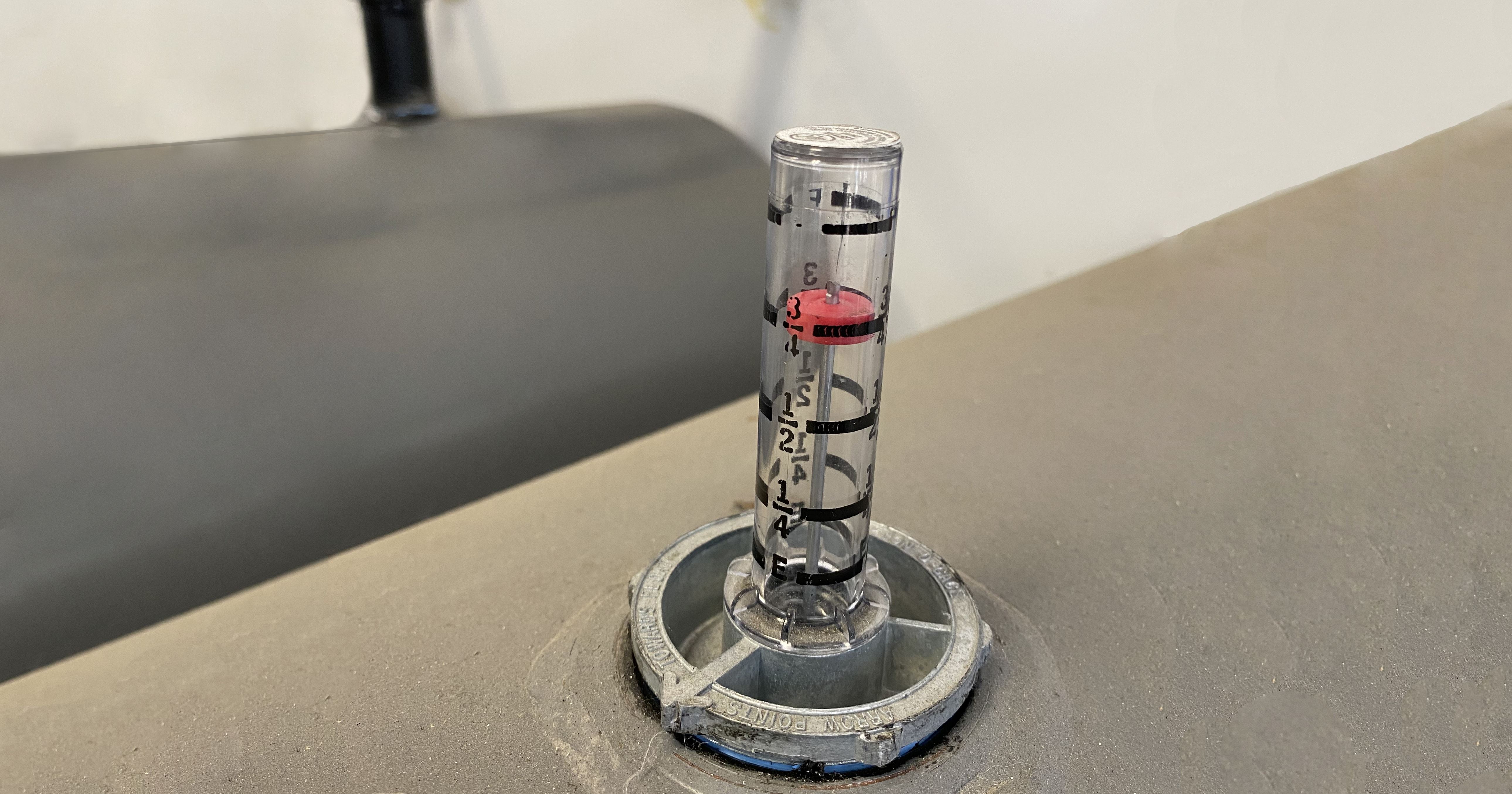 How to Read an Oil Tank Gauge LEVCO